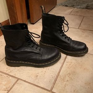 Women’s US 8 Original Doc Martens